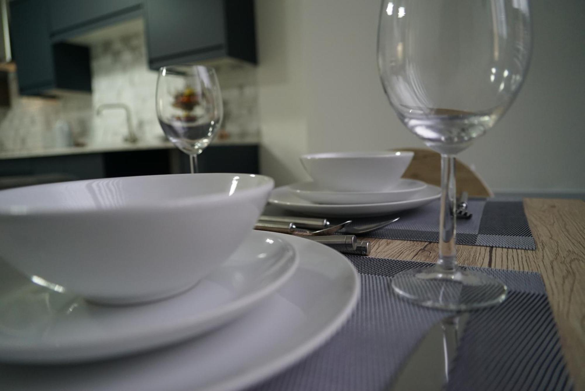1 & 2 Bed Apartments - Desborough, Kettering, Cosy, Parking, Family, Wifi Кеттерінг Екстер'єр фото