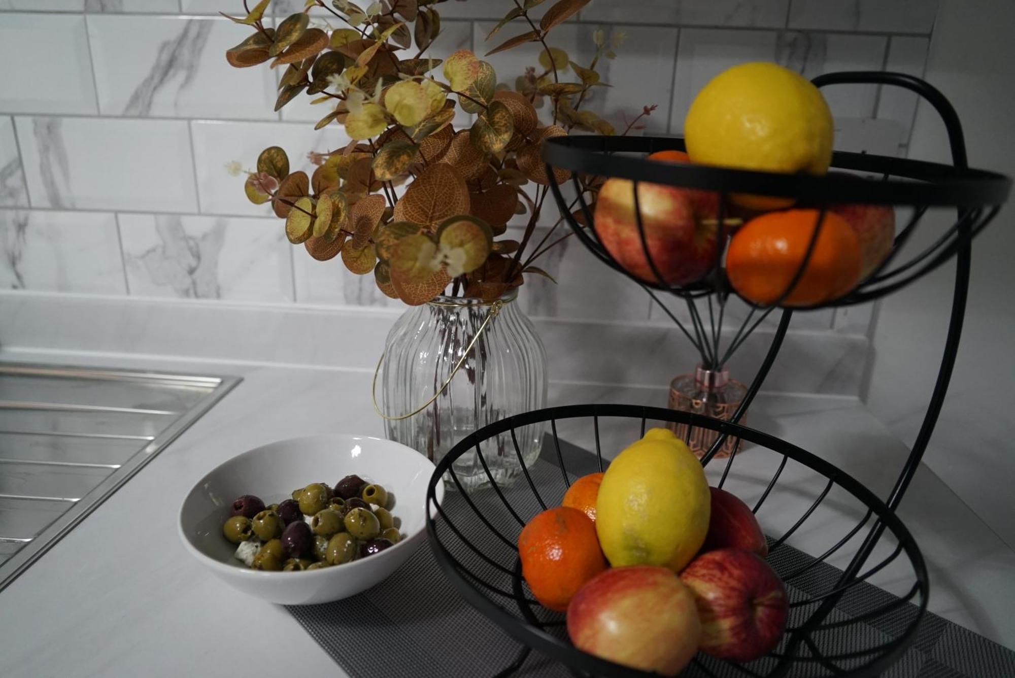 1 & 2 Bed Apartments - Desborough, Kettering, Cosy, Parking, Family, Wifi Кеттерінг Екстер'єр фото